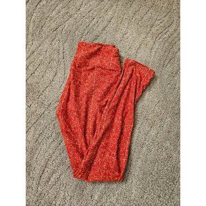 Lularoe Leggings One Size Red with Cream Pattern